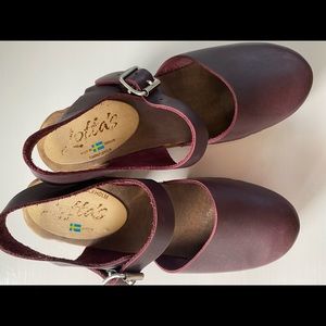 Lotta Highwood Clogs